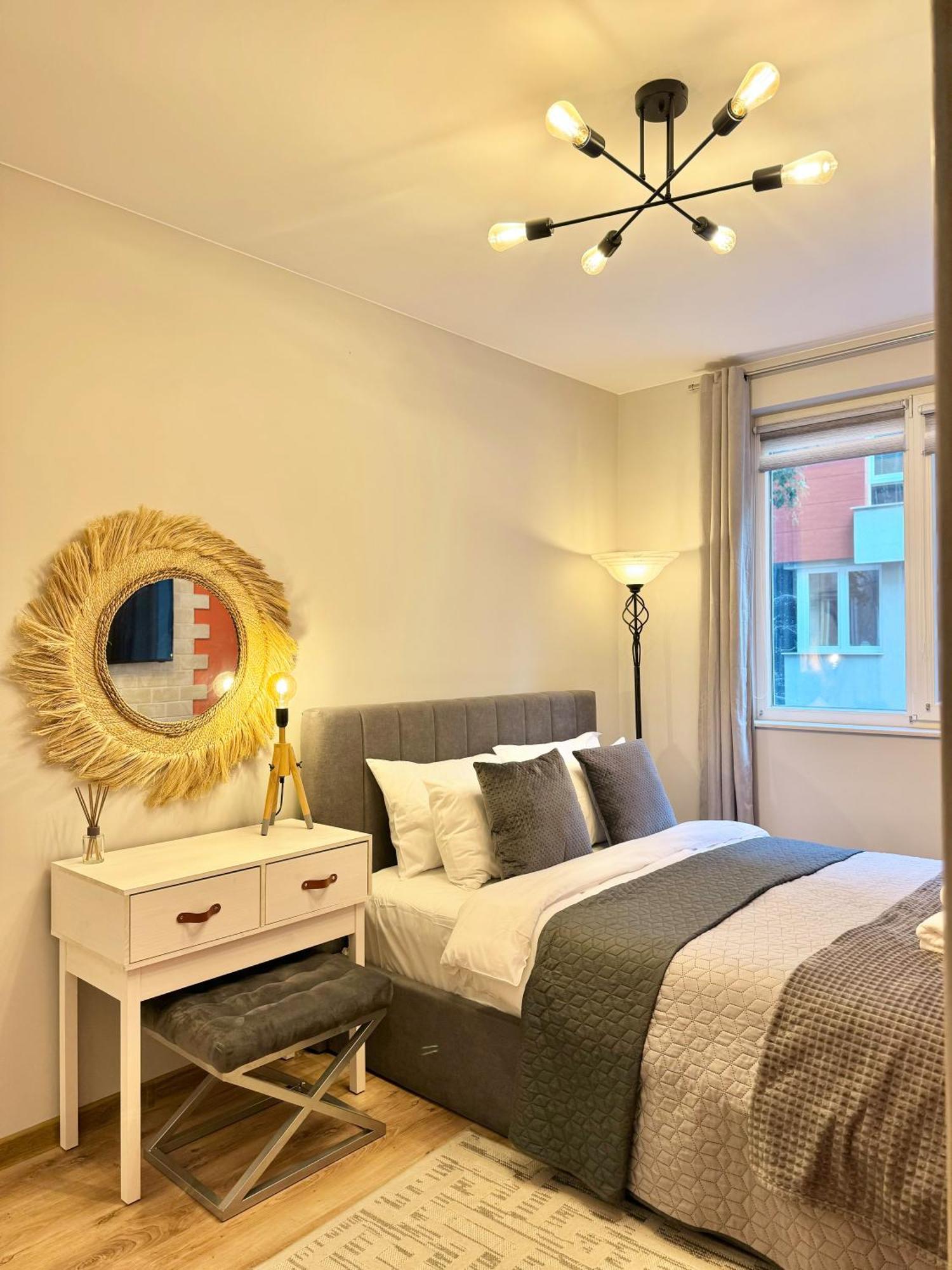 Top Centre 2Bed Apartment For 5 Guests 2 Minutes From High Street Plovdiv Esterno foto